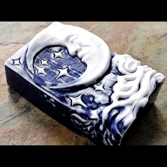 🌙NWT Moon Soap Set🌙 - Picture 2 of 2